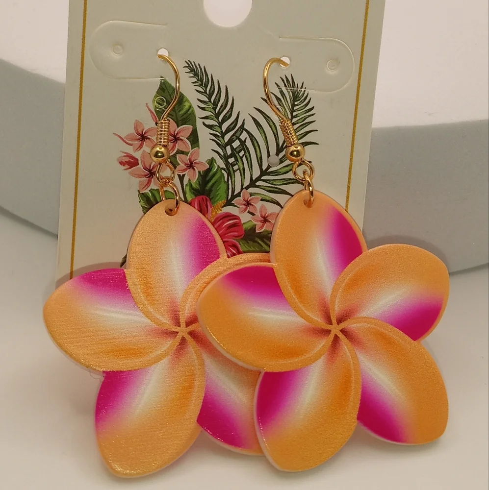 PINK AND ORANGE HAWAIIAN FLOWER ACRYLIC EARRINGS WITH GOLD PLATED EAR WIRES - Picture 2 of 2